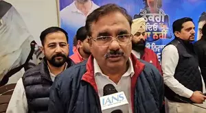 Congress to fight alone in Delhi, Alok Sharma labels AAP a distraction