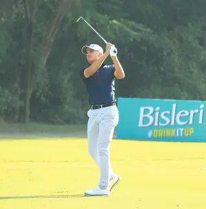Vishwa Samudra Open: Ajeetesh Sandhu posts 67 to open up 3-shot lead