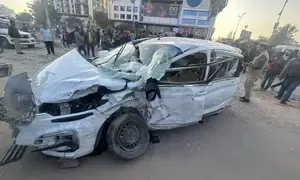 Car in Rajasthan CMs convoy overturns, 5 cops injured