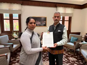 Press Sri Lankan Prez for release of Indian fishermen: TN Cong MP to EAM Jaishankar