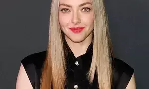 Amanda Seyfried reveals truth behind viral video of her singing song  from Wicked