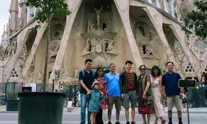 Spains tourist industry outlook for 2025 upbeat after record visitors this year