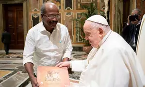 Kerala Hindu leader gifts Rig Veda to Pope Francis