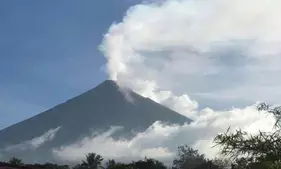 Philippines orders full evacuation amid possible volcanic re-eruption