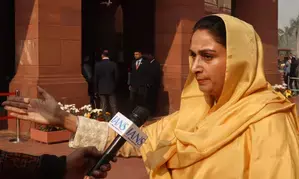 Accept demands of farmers, pleads Harsimrat Badal in Lok Sabha
