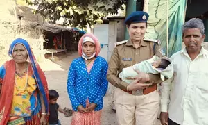 Maha: Woman delivers baby girl at Chalisgaon railway station with RPF’s help