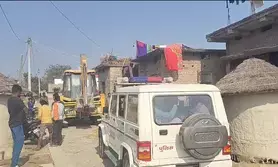 Bihar Police demolish houses of absconding criminals in East Champaran