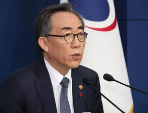 South Korea to brace for possible resumption of US-North Korea dialogue under Trump: FM Cho