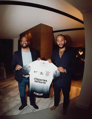 I feel at home at Corinthians: Dutch star Depay settles down in Brazilian football