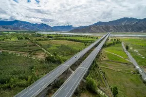 New expressway links Lhasa with birthplace of Tibetan civilization