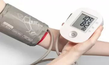 Many factors distort blood pressure reading: report