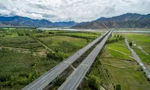 New expressway links Lhasa with birthplace of Tibetan civilization