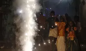 SC tells UP, Haryana to ban crackers in NCR region to curb air pollution