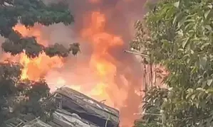 Major fire at Kolkata slum, several shanties gutted