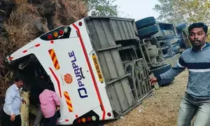 5 of wedding party killed, 27 hurt in road accident in Mahas Raigad