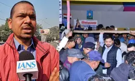 Tejashwi joins protestors over BPSC exams, student leader indignant over bid to ‘politicise’ stir