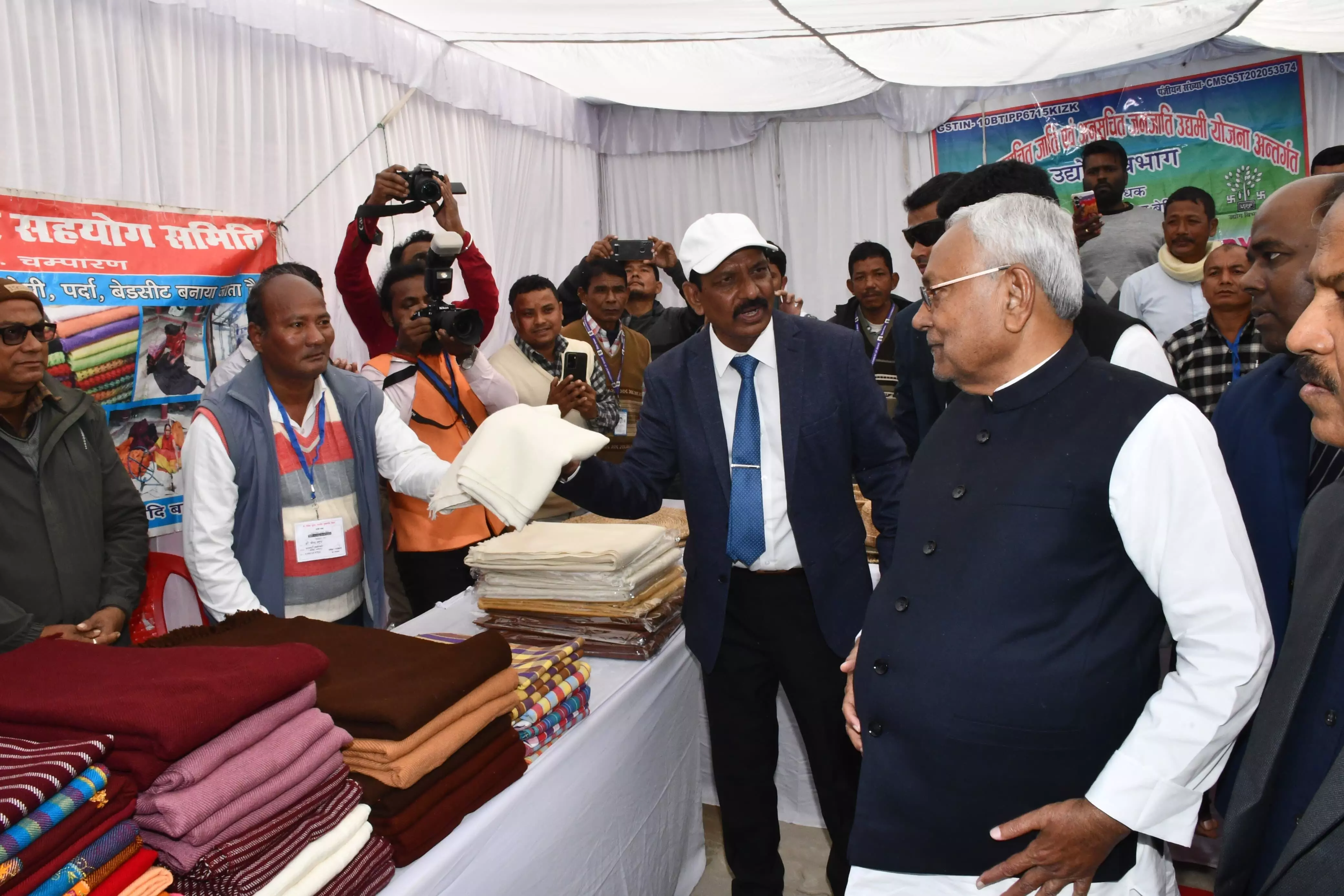 Nitish Kumar Embarks on 15th Annual Yatra, Ignores Opposition Jibes Nitish Kumar Embarks on 15th Annual Yatra, Ignores Opposition Jibes