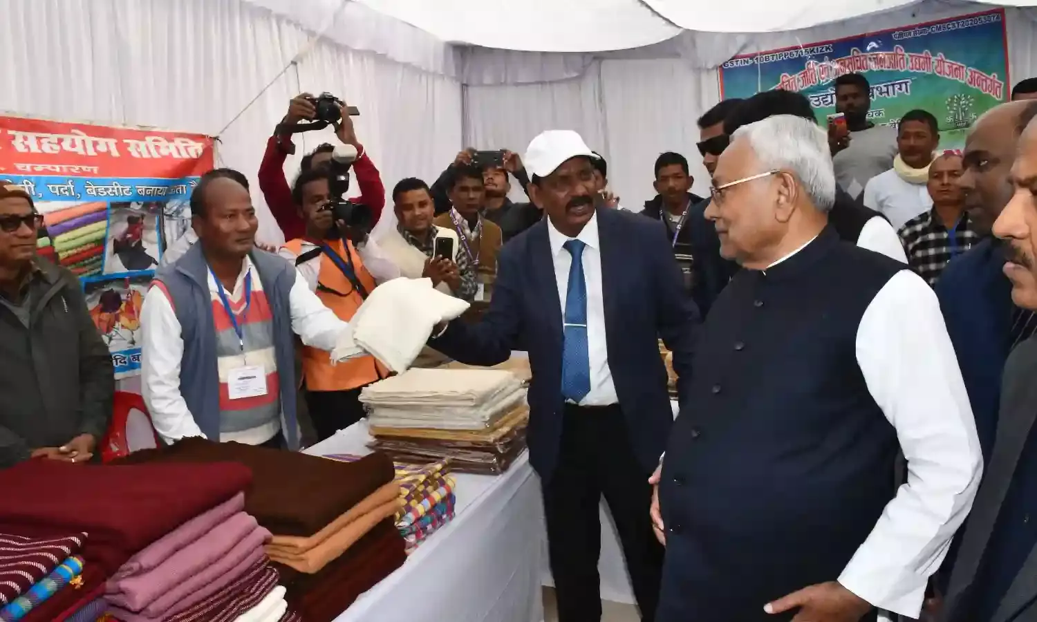 Nitish Kumar Embarks on 15th Annual Yatra, Ignores Opposition Jibes Nitish Kumar Embarks on 15th Annual Yatra, Ignores Opposition Jibes