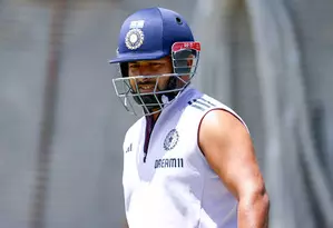 BGT: Respect the first half an hour..., Gavaskars piece of advice for Pant BGT: Respect the first half an hour..., Gavaskars piece of advice for Pant