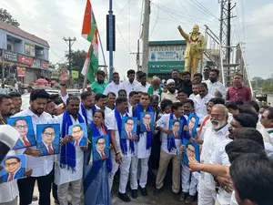 Congress rally in Hyderabad demands Amit Shah’s removal from Union Cabinet Congress rally in Hyderabad demands Amit Shah’s removal from Union Cabinet