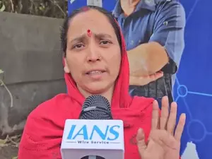 Delhi: Residents in Kondli mock Mohalla Clinic without doctor, staff