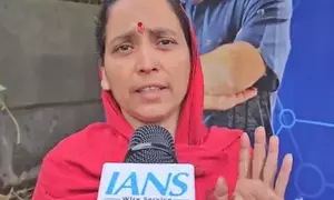 Delhi: Residents in Kondli mock Mohalla Clinic without doctor, staff