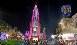 Christmas celebrations light up TN; CM Stalin, EPS extend wishes Christmas celebrations light up TN; CM Stalin, EPS extend wishes