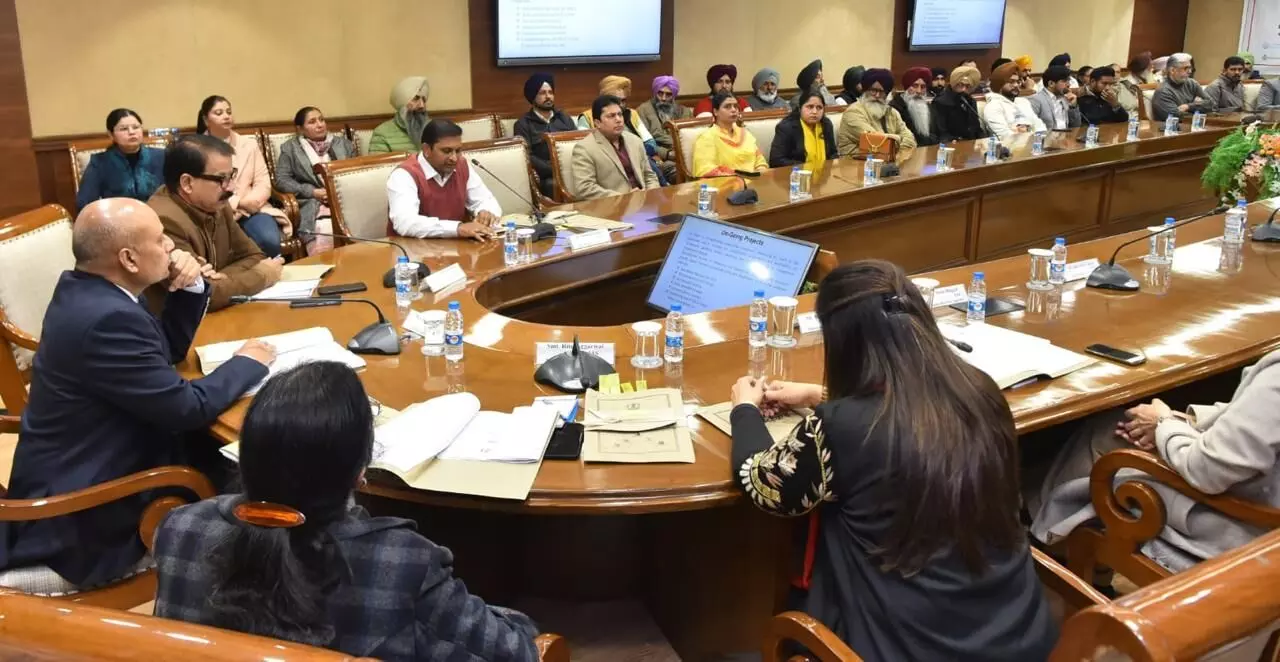 Punjab Explores Fisheries Development and PACS Expansion for Agricultural Growth Punjab Explores Fisheries Development and PACS Expansion for Agricultural Growth