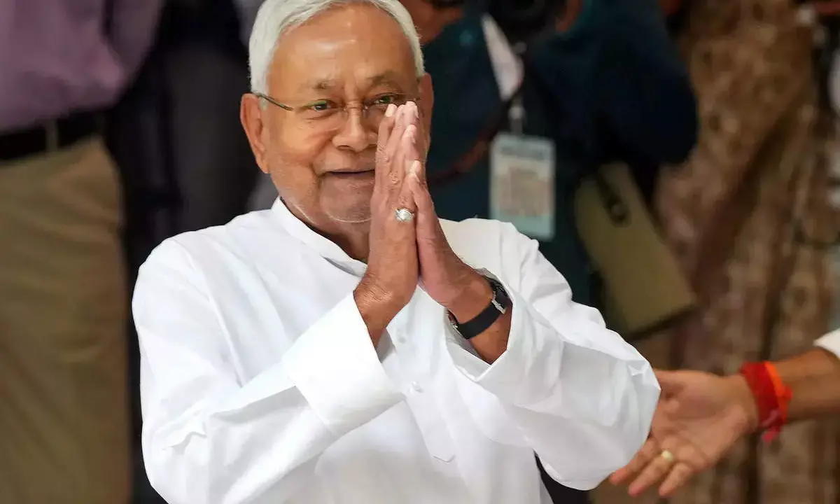 CM Nitish Kumar Reviews Development Progress in Sitamarhi and Shivhar, Announces Major Initiatives