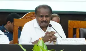 Congress centenary session: Fake Gandhis flaunting themselves in Belagavi at taxpayers expense, says Kumaraswamy (Ld)