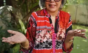 Zeenat Aman signs off for the year on an inspiring note