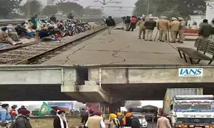 Punjab: Rail, road commuters badly hit amid shutdown call by farmers (Ld)