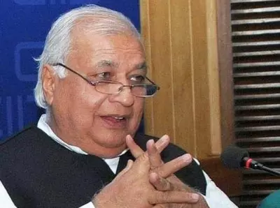Bihar Guv Arif Mohammad Khan visits Lalu Prasads residence on New Year day