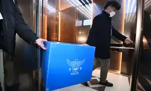 South Korea: Police raid Muan airport over deadly Jeju Air plane crash