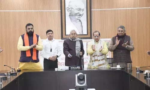 CM Nitish Kumar Honours Bihari Warriors for Action Against Mining Mafias