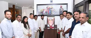 Telangana, Andhra Pradesh CMs pay tributes to Savitribai Phule Telangana, Andhra Pradesh CMs pay tributes to Savitribai Phule