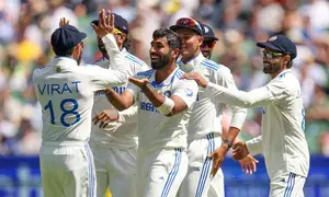 5th Test: Bumrah removes Khawaja after Boland gives Australia upper hand (Ld)