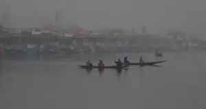 As cold wave intensifies, Kashmir awaits major snowfall As cold wave intensifies, Kashmir awaits major snowfall