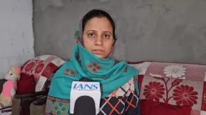 CRPF jawans wife demands justice for slain journalist, who helped in her husbands release