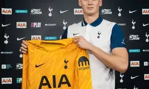 Tottenham Hotspur sign GK Antonin Kinsky from Slavia Prague