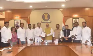 Beed sarpanch murder: All-party delegation meets Governor, seeks Dhananjay Munde’s resignation