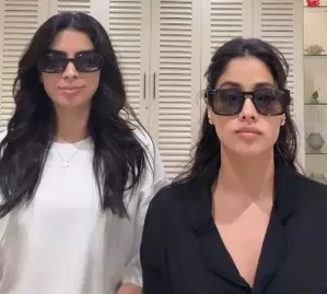 Janhvi, Khushi recreate ‘Loveyapa Hogaya’ hookstep, ‘papa’ Boney’s makes special appearance Janhvi, Khushi recreate ‘Loveyapa Hogaya’ hookstep, ‘papa’ Boney’s makes special appearance