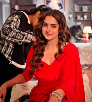 Ayesha Khan says her ‘Dil Ko Rafu Karr Lei’ character is ‘is full of life’ Ayesha Khan says her ‘Dil Ko Rafu Karr Lei’ character is ‘is full of life’