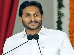 Jagan urges YSRCP cadres to have strong presence on social media