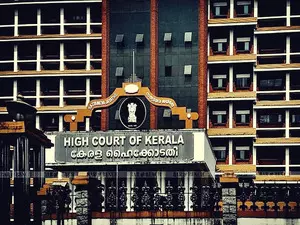Kerala HC orders arrest of top IAS official, production in contempt case