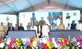 Create fear among criminals, K’taka CM tells police; HM lauds fall in crime rate (Ld)