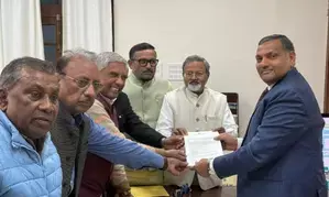 Jan Suraaj Party delegation meets Bihars chief secretary over BPSC protest