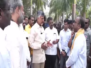 CM Naidu visits Tirupati stampede spot, pulls up officials CM Naidu visits Tirupati stampede spot, pulls up officials
