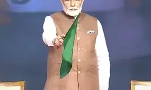 PM Modi flags off Pravasi Bharatiya Express, a special tourist train for NRIs