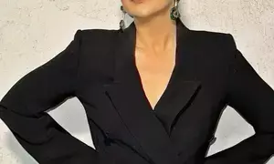 Karisma Kapoors wish to go back in time is all of us